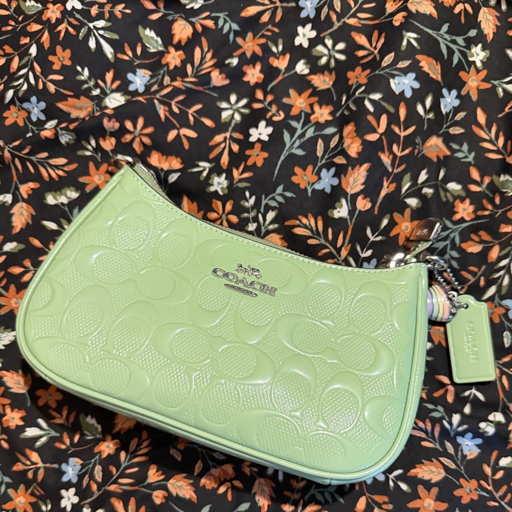 BRAND NEW Coach Mint Green Embossed Signature Mini Wristlet